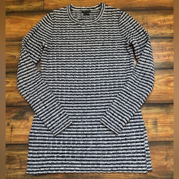 Theory Wool Striped Dark Navy Blue and White Sweater Sz Small - Picture 1 of 9